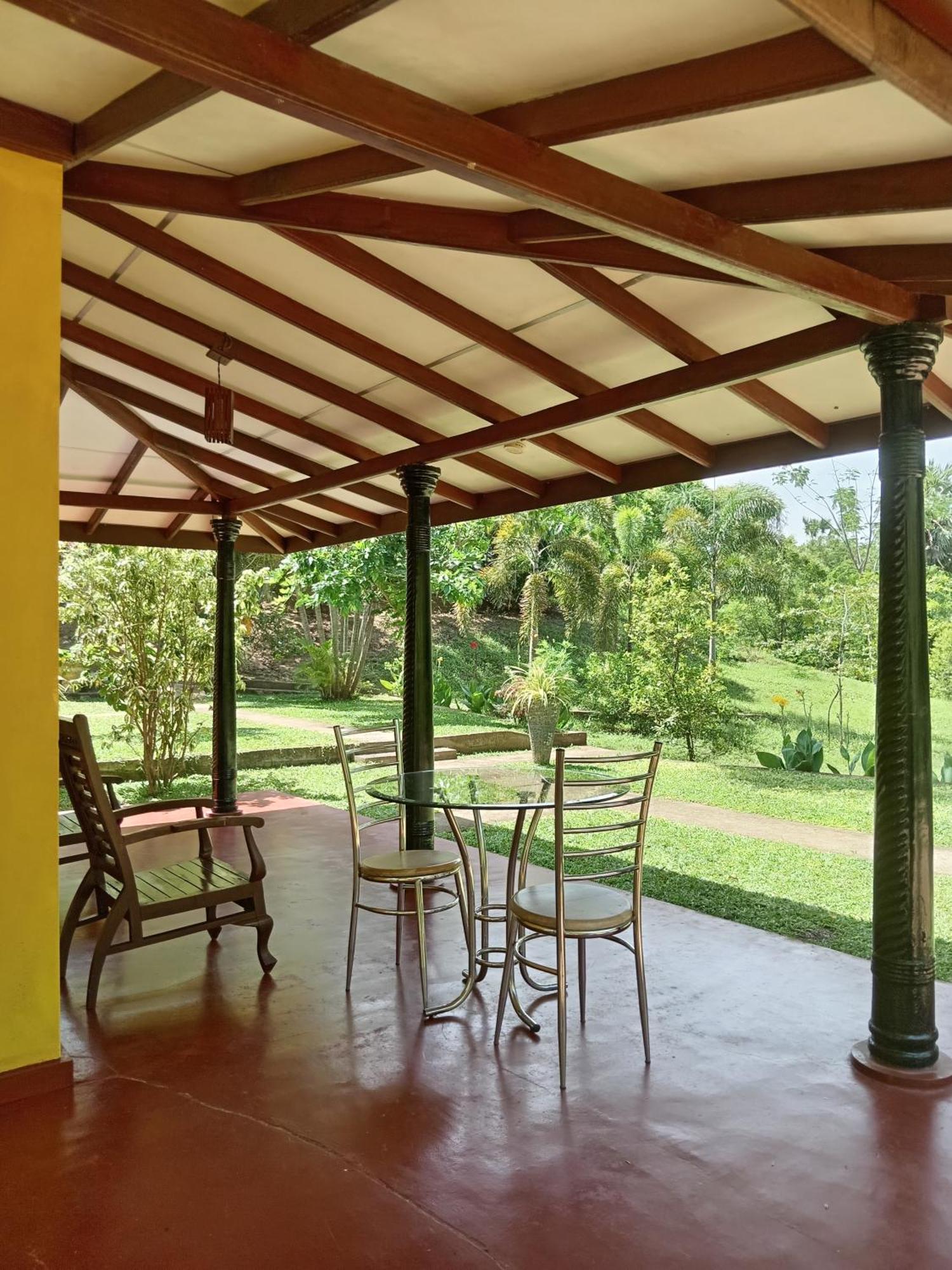 Amazon Cabanas Тиссамахарама Экстерьер фото